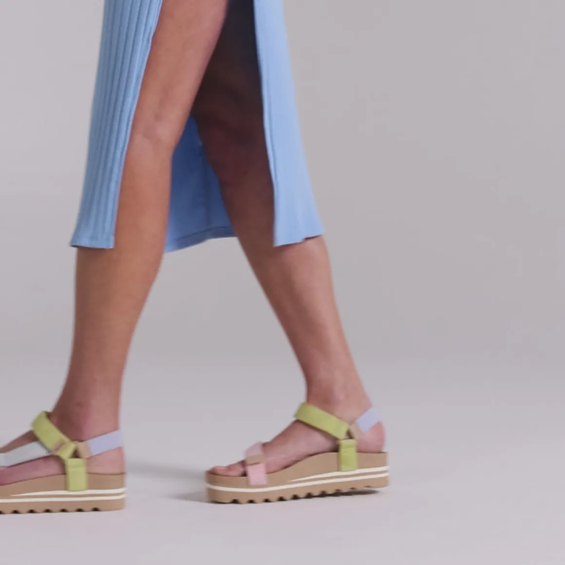 REEF Cushion Rem Hi | Women Sandals