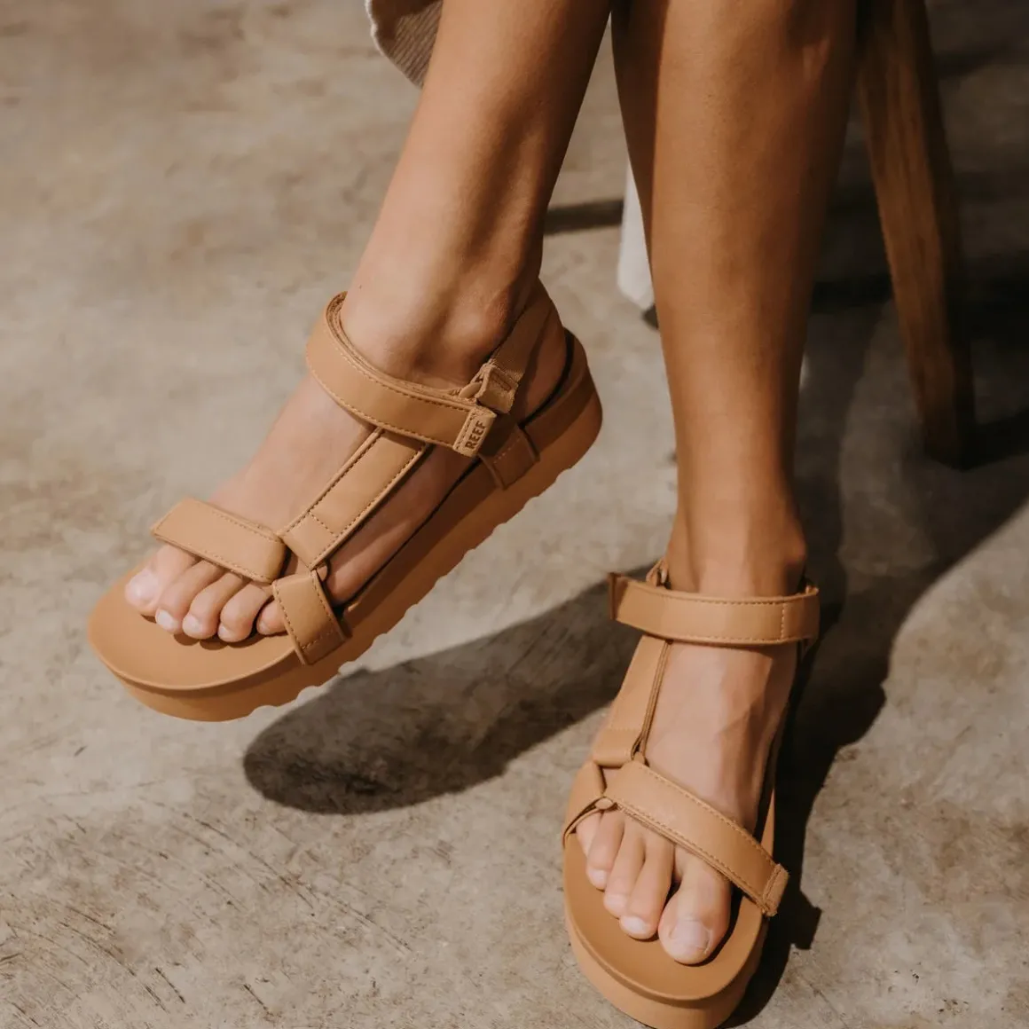 REEF Cushion Rem Hi | Women Sandals
