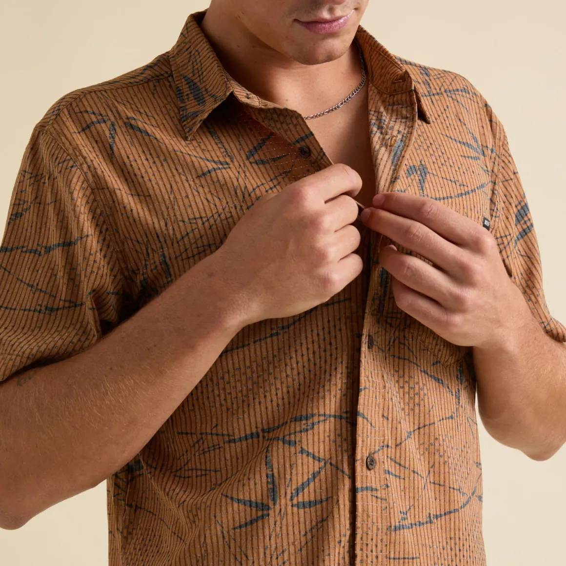 REEF Stanley Short Sleeve Woven Shirt | Shirts & T-shirts